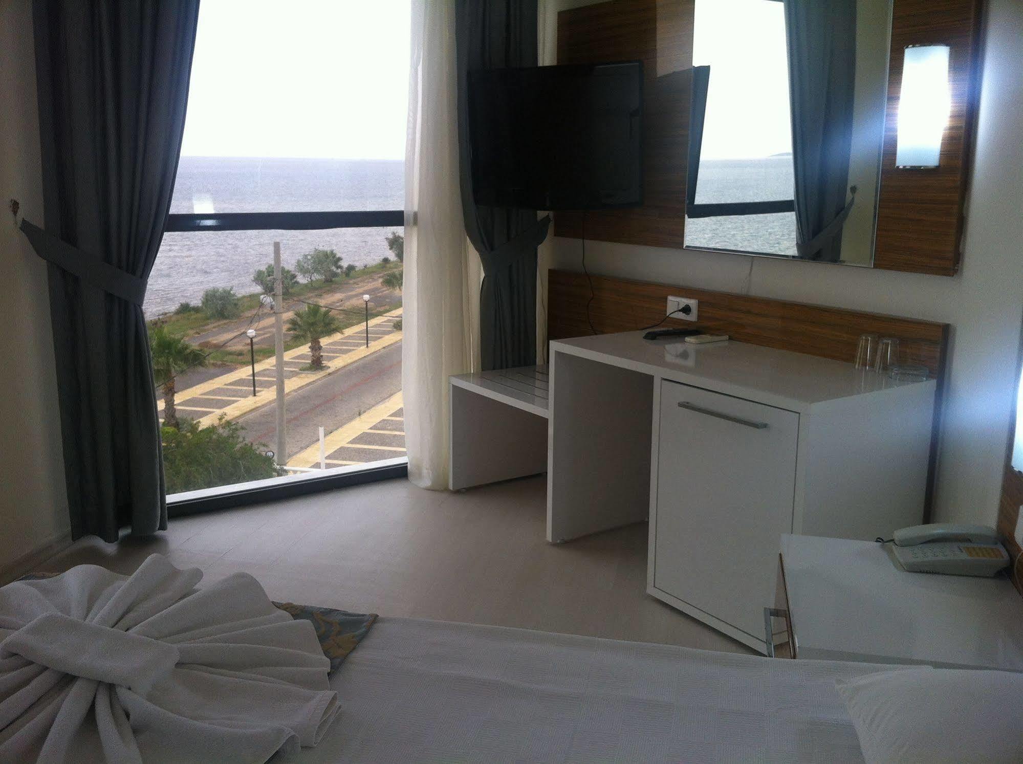 Poseidon Cesme Resort Exteriör bild